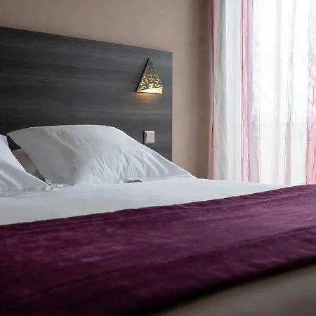 Logis Restaurant Les Oliviers Hotel
