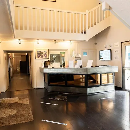 Logis Restaurant Les Oliviers Hotel 3*
