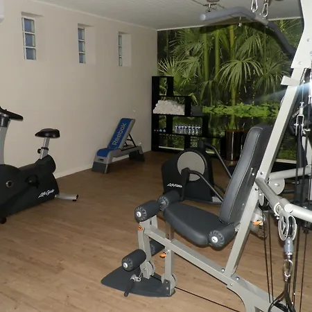 Hotell Logis Restaurant Les Oliviers Loriol-sur-Drome