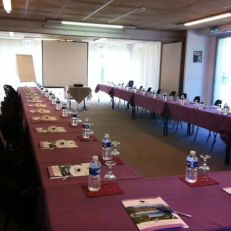 Logis Restaurant Les Oliviers Hotell 3*