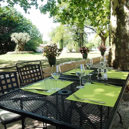 Logis Restaurant Les Oliviers 3*