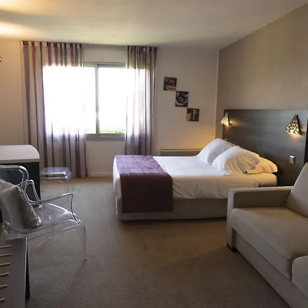 Logis Restaurant Les Oliviers Hotell Loriol-sur-Drome