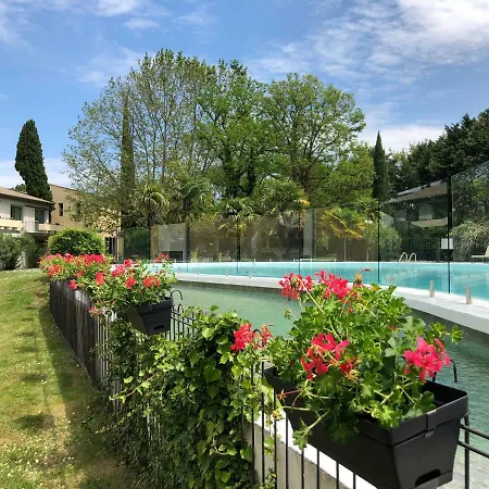 Logis Restaurant Les Oliviers Hotel Loriol-sur-Drome