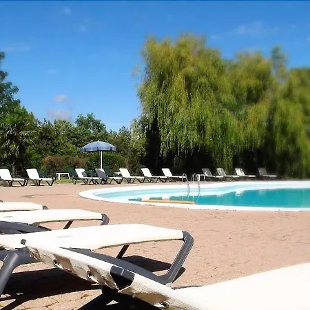 Hotel Logis Restaurant Les Oliviers