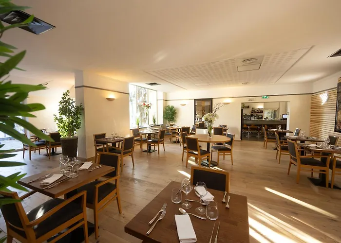 Logis Restaurant Les Oliviers Szálloda 3*