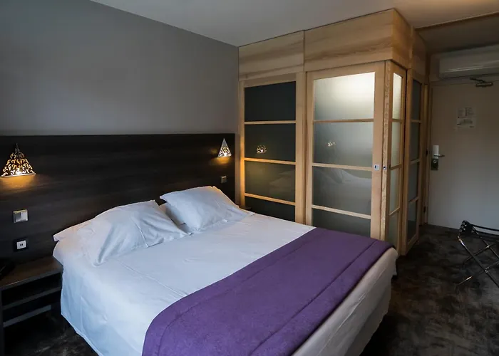 Szálloda Logis Restaurant Les Oliviers 3*