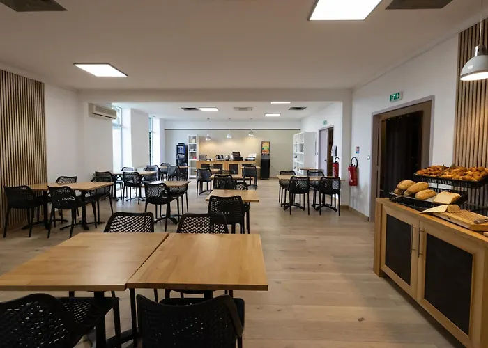 Logis Restaurant Les Oliviers Szálloda Loriol-sur-Drôme