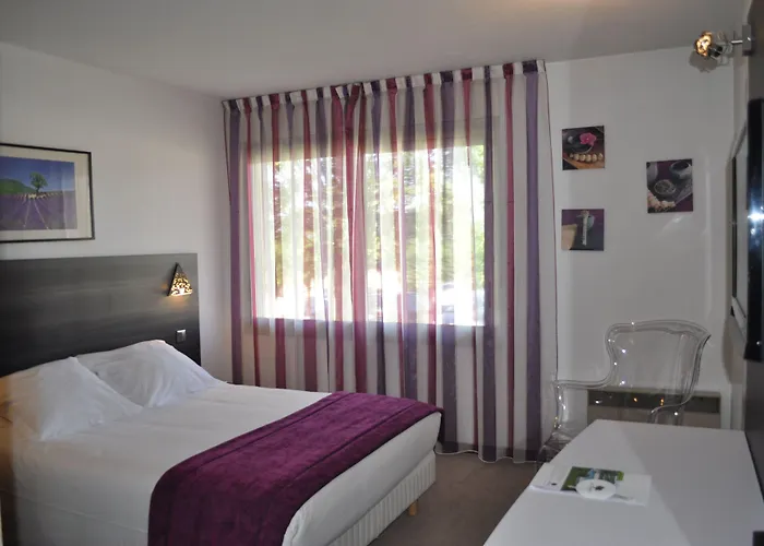 Szálloda Logis Restaurant Les Oliviers