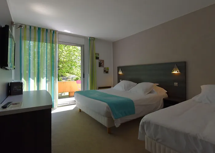 Logis Restaurant Les Oliviers Loriol-sur-Drôme