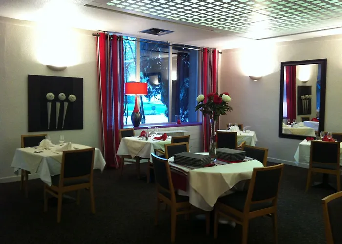 Szálloda Logis Restaurant Les Oliviers 3*