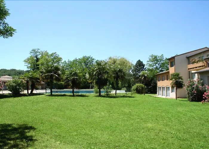 Szálloda Logis Restaurant Les Oliviers 3*