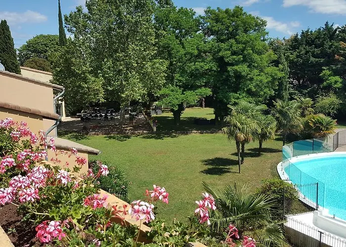 Szálloda Logis Restaurant Les Oliviers Loriol-sur-Drôme