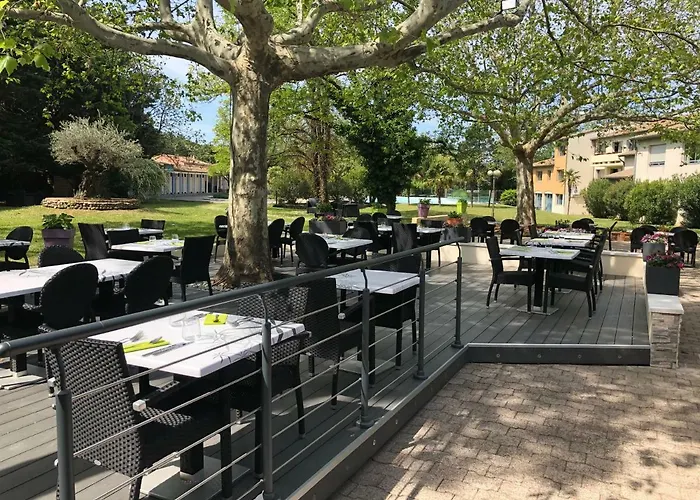Logis Restaurant Les Oliviers Loriol-sur-Drôme